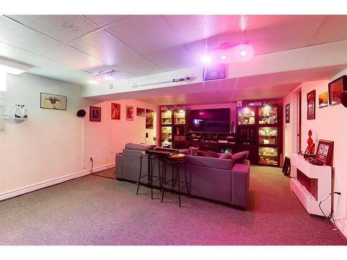 320 5 Street Ne, Slave Lake, AB - Indoor