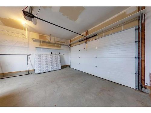 109-116 6 Avenue Ne, Slave Lake, AB - Indoor Photo Showing Garage