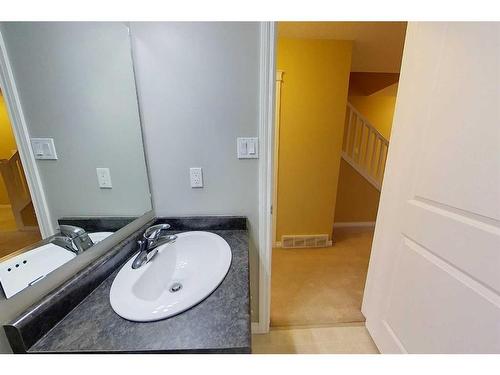 109-116 6 Avenue Ne, Slave Lake, AB - Indoor Photo Showing Bathroom