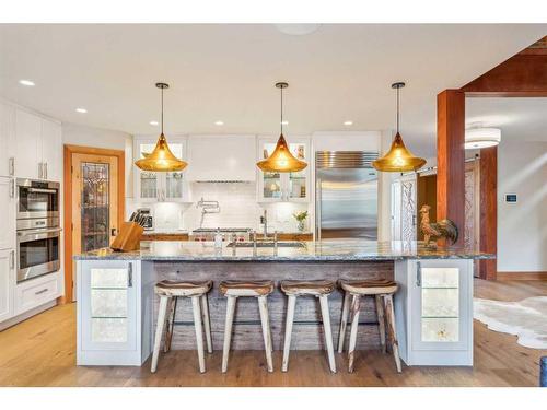 517 4Th Street, Canmore, AB - Indoor Photo Showing Kitchen With Upgraded Kitchen