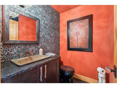 517 4Th Street, Canmore, AB - Indoor Photo Showing Bathroom