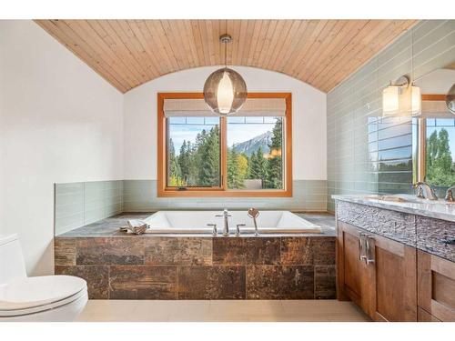 517 4Th Street, Canmore, AB - Indoor Photo Showing Bathroom