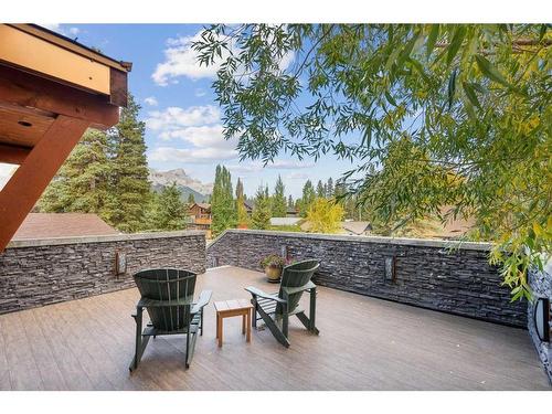 517 4Th Street, Canmore, AB - Outdoor