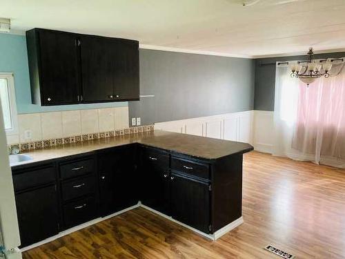 12-113040 Township Road 592, Rural Woodlands County, AB - Indoor Photo Showing Kitchen