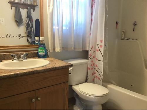 26 Gunderson Drive, Whitecourt, AB - Indoor Photo Showing Bathroom