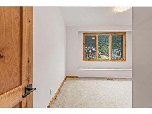 1308 Three Sisters Parkway, Canmore, AB - Indoor Photo Showing Other Room