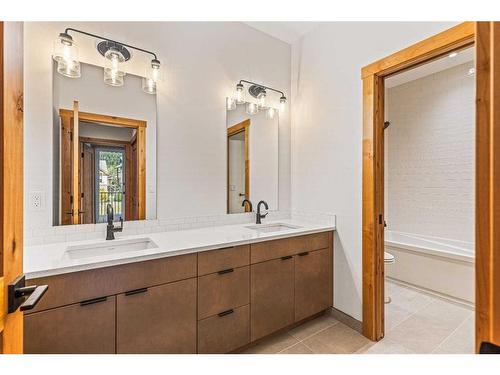 1308 Three Sisters Parkway, Canmore, AB - Indoor Photo Showing Bathroom