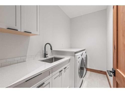 1308 Three Sisters Parkway, Canmore, AB - Indoor Photo Showing Laundry Room