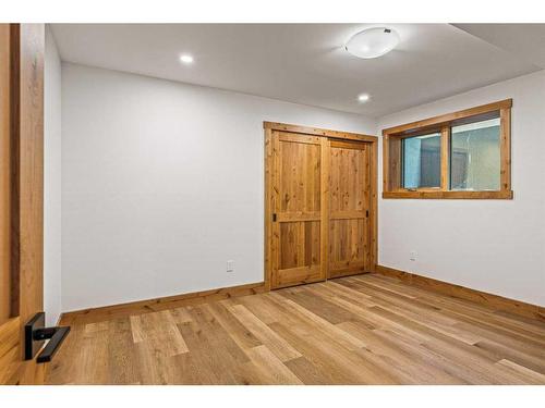 1308 Three Sisters Parkway, Canmore, AB - Indoor Photo Showing Other Room