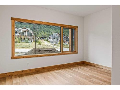 1308 Three Sisters Parkway, Canmore, AB - Indoor Photo Showing Other Room