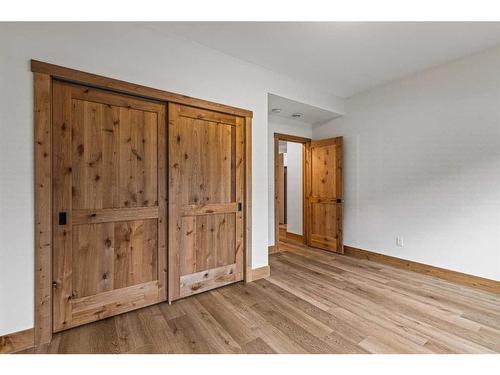 1308 Three Sisters Parkway, Canmore, AB - Indoor Photo Showing Other Room