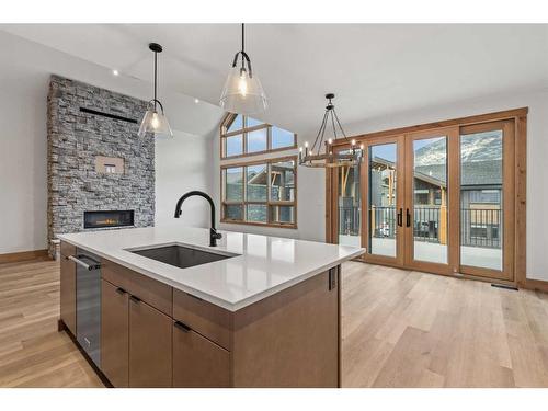 1308 Three Sisters Parkway, Canmore, AB - Indoor Photo Showing Kitchen