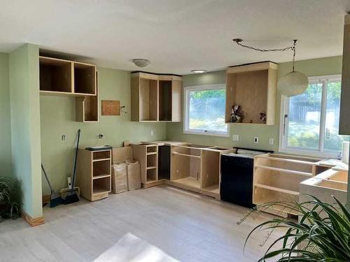 10645 105 Avenue, Grande Cache, AB - Indoor Photo Showing Kitchen