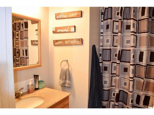 652023 Range Road 223.5, Rural Athabasca County, AB - Indoor Photo Showing Bathroom