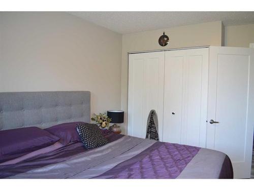 652023 Range Road 223.5, Rural Athabasca County, AB - Indoor Photo Showing Bedroom