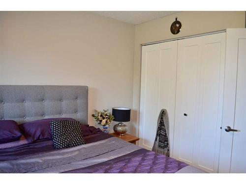 652023 Range Road 223.5, Rural Athabasca County, AB - Indoor Photo Showing Bedroom