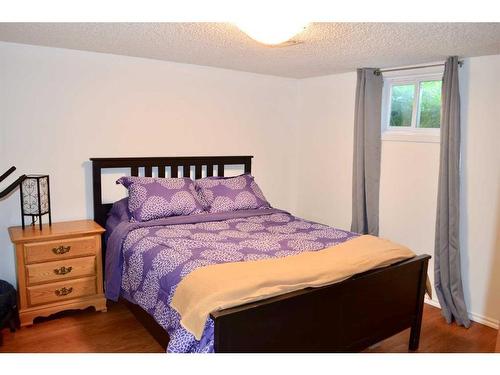 652023 Range Road 223.5, Rural Athabasca County, AB - Indoor Photo Showing Bedroom