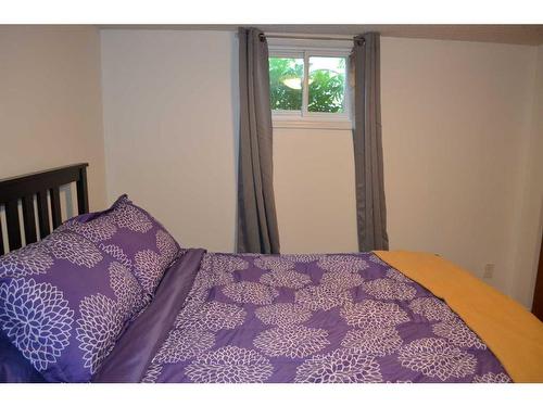 652023 Range Road 223.5, Rural Athabasca County, AB - Indoor Photo Showing Bedroom