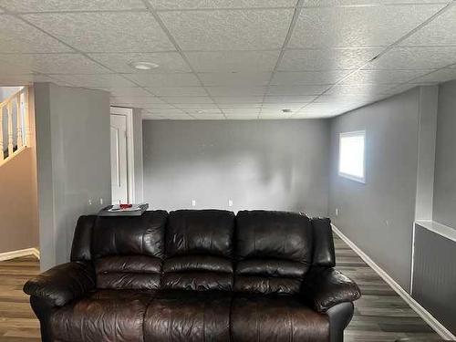 11231 Leonard Street, Grande Cache, AB - Indoor Photo Showing Living Room