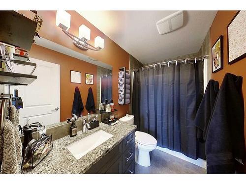 104-605 6 Avenue Se, Slave Lake, AB - Indoor Photo Showing Bathroom