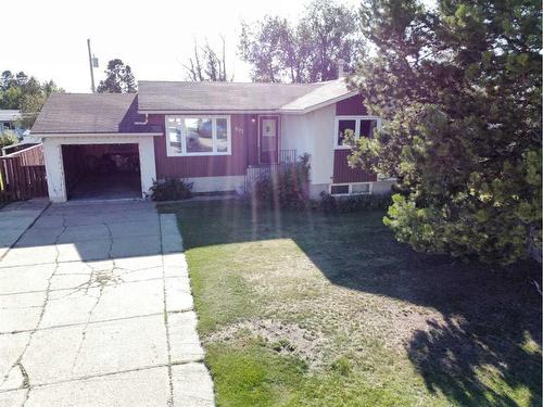 607 7 Avenue, Fox Creek, AB - Outdoor