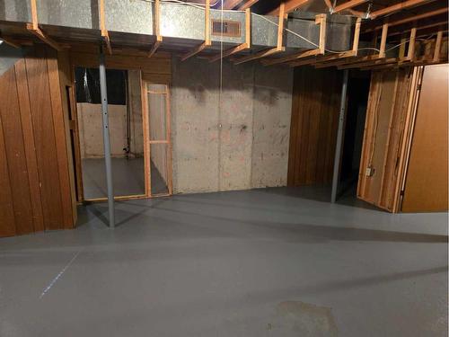 607 7 Avenue, Fox Creek, AB - Indoor Photo Showing Basement