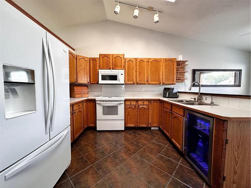 2 Allan Crescent, Whitecourt, AB - Indoor Photo Showing Kitchen With Double Sink