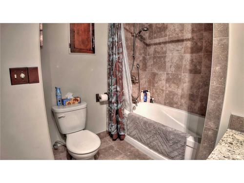 319 Silvertip Close, Canmore, AB - Indoor Photo Showing Bathroom