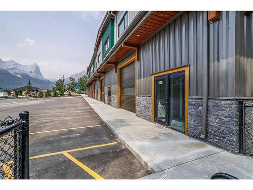 112-100 Alpine Meadows, Canmore, AB 