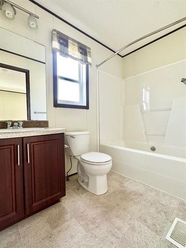 15 Edgewater Crescent, Whitecourt, AB - Indoor Photo Showing Bathroom