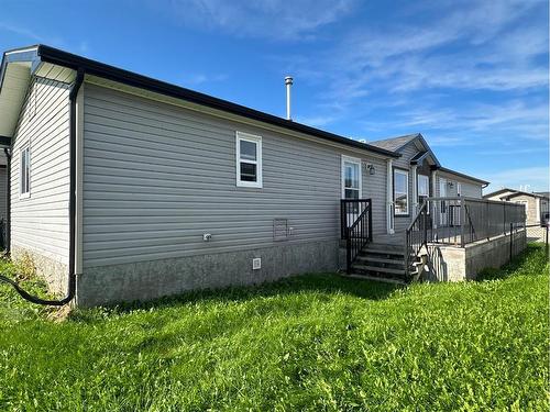 15 Edgewater Crescent, Whitecourt, AB - Outdoor