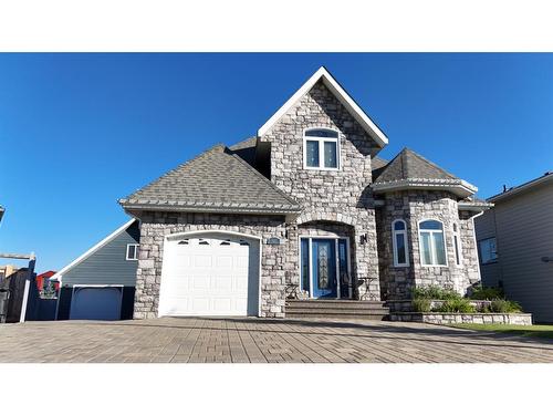 122 Guimond Place, Hinton, AB - Outdoor