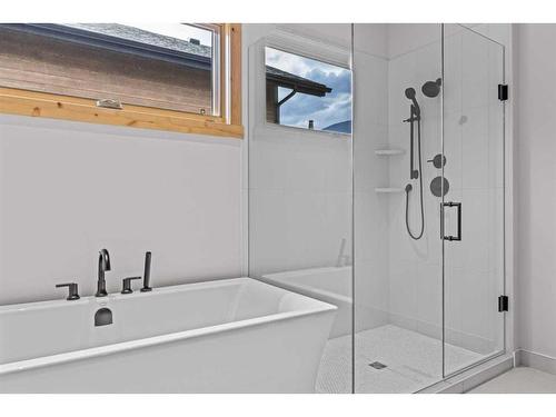 236 Stewart Creek Rise, Canmore, AB - Indoor Photo Showing Bathroom