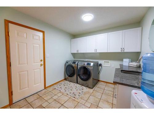 15 Maskuta Estates, Rural Yellowhead County, AB - Indoor Photo Showing Laundry Room