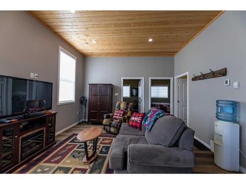 15 Maskuta Estates, Rural Yellowhead County, AB - Indoor