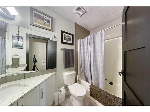 604 2 Avenue Nw, Slave Lake, AB - Indoor Photo Showing Bathroom