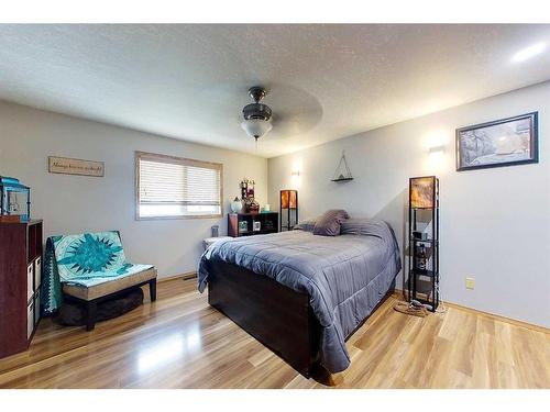 604 2 Avenue Nw, Slave Lake, AB - Indoor Photo Showing Bedroom