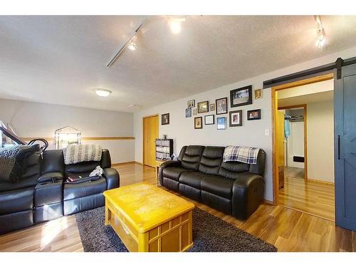 604 2 Avenue Nw, Slave Lake, AB - Indoor Photo Showing Living Room