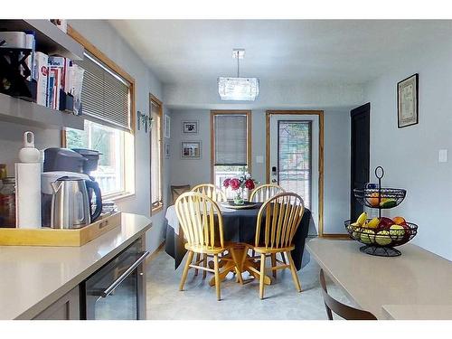 604 2 Avenue Nw, Slave Lake, AB - Indoor Photo Showing Dining Room