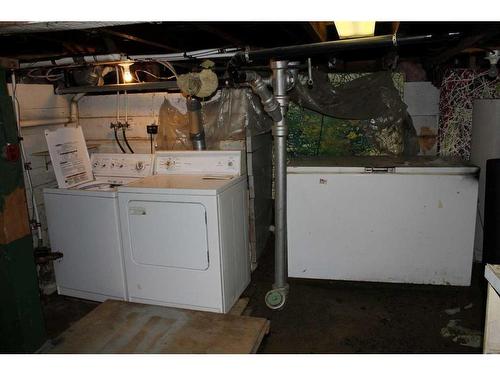 4920 10 Avenue, Edson, AB - Indoor Photo Showing Laundry Room