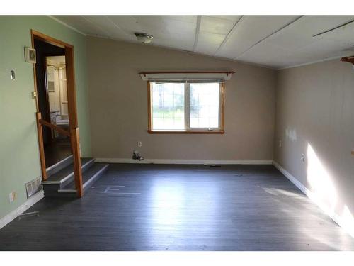 5021 6 Avenue, Edson, AB - Indoor Photo Showing Other Room