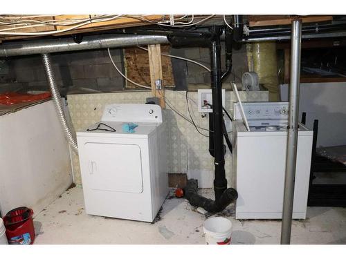 5021 6 Avenue, Edson, AB - Indoor Photo Showing Laundry Room