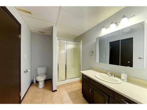 18321 Highway 16 E, Rural Yellowhead County, AB - Indoor Photo Showing Bathroom