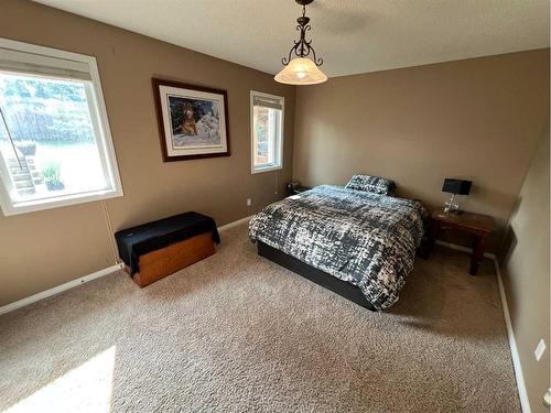 106 Muldoon Crescent, Hinton, AB - Indoor Photo Showing Bedroom