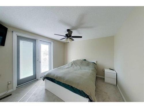 601 1A Avenue Sw, Slave Lake, AB - Indoor Photo Showing Bedroom