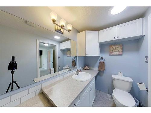 601 1A Avenue Sw, Slave Lake, AB - Indoor Photo Showing Bathroom