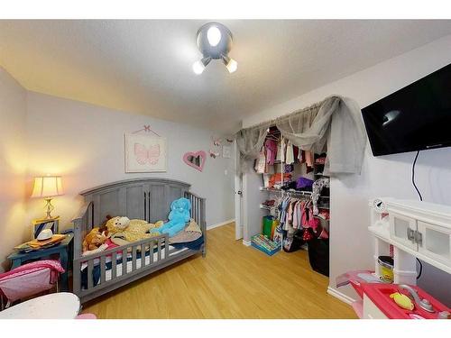 601 1A Avenue Sw, Slave Lake, AB - Indoor Photo Showing Bedroom