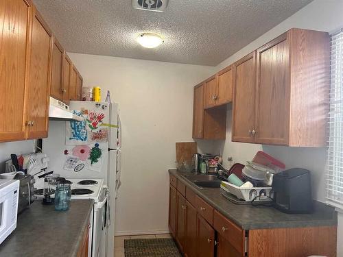 4816 A&B 54 Street, Athabasca, AB - Indoor Photo Showing Kitchen