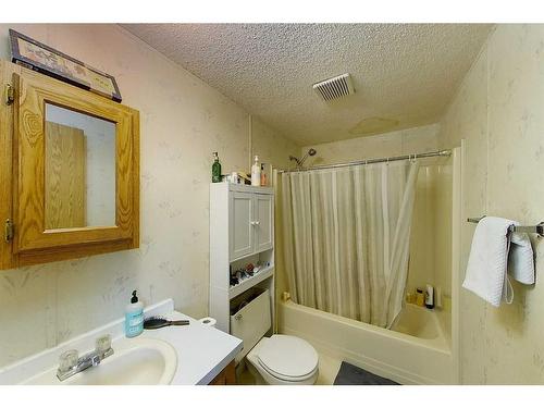 2756 Strawberry Lane, Wabasca, AB - Indoor Photo Showing Bathroom