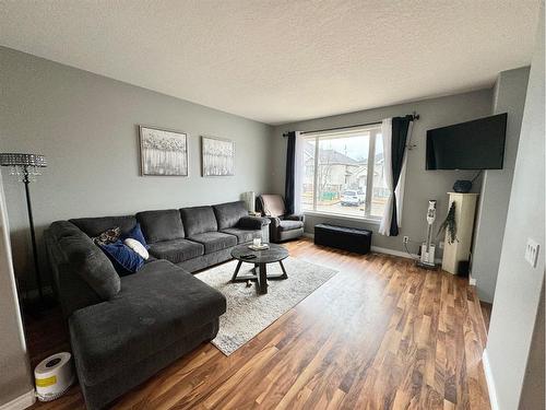 12-9 Leedy Drive, Whitecourt, AB - Indoor Photo Showing Living Room